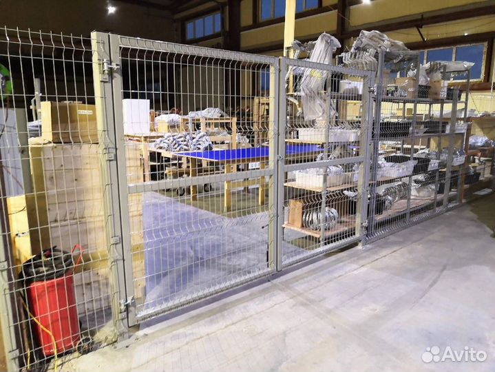 Забор 3D. Бригада с руками из плеч