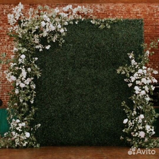 Свадебная фотозона зелёная