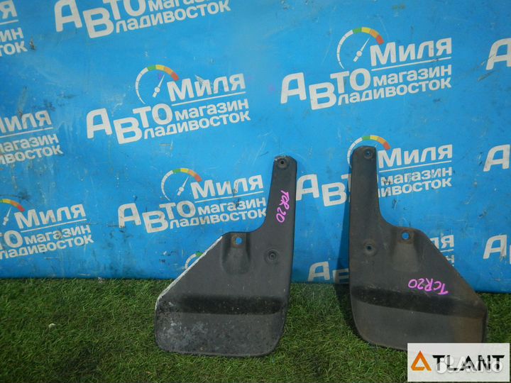 Брызговик передний toyota estima