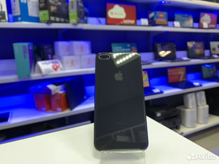 iPhone 8 Plus, 64 ГБ