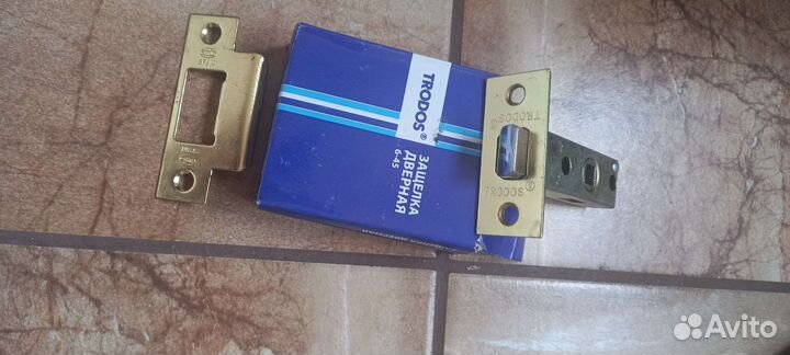 Дверные ручки и комплектующие для установки дверей