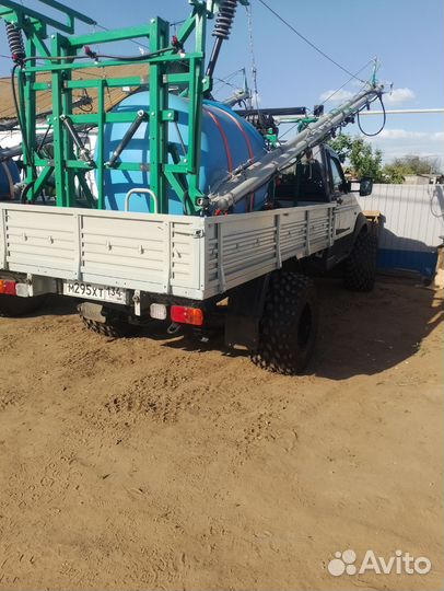 Опрыскиватель на уаз,Газ