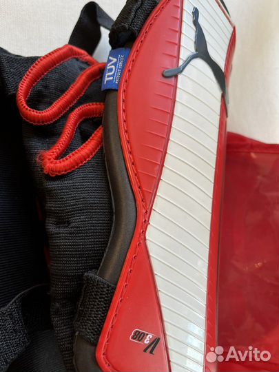 Футбольные щитки Puma V3.08