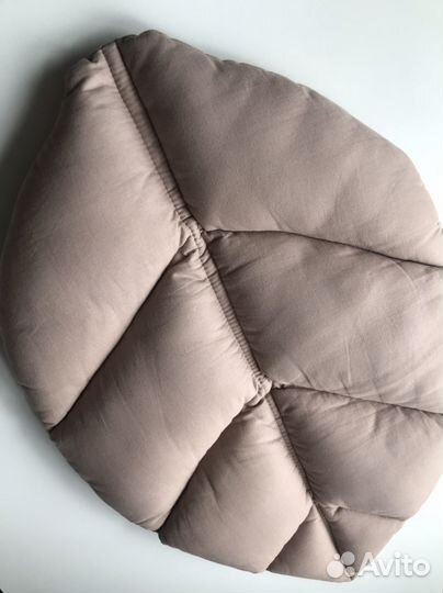 Подушка листик