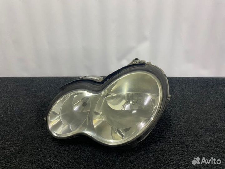 Фара передняя левая Mercedes 203 W203