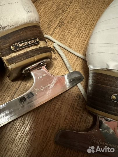 Коньки 235 для фигурного катания проф Risport