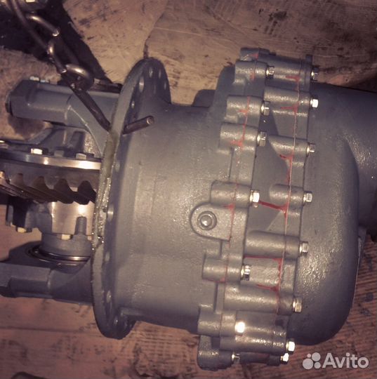 Средний редуктор 6520