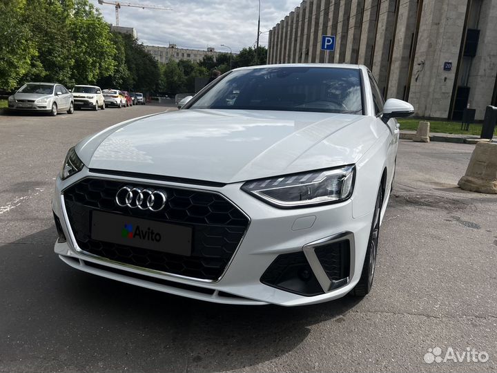 Audi A4 2.0 AMT, 2022, 300 км