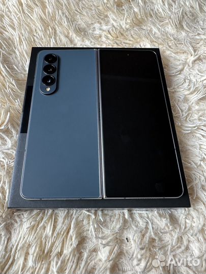 Samsung Galaxy Z Fold4, 12/256 ГБ