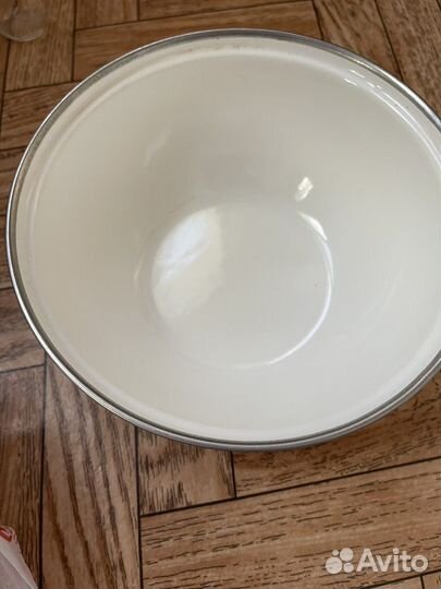 Миска эмаль