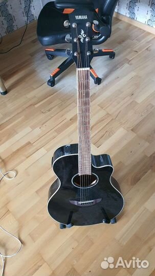 Гитара Yamaha APX600