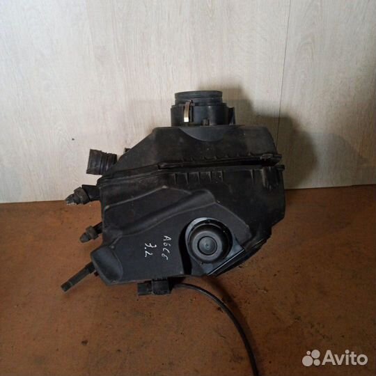 Корпус воздушного фильтра Audi A6 C6