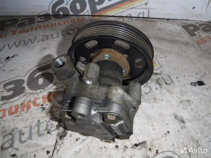 Насос гидроусилителя Volkswagen Golf