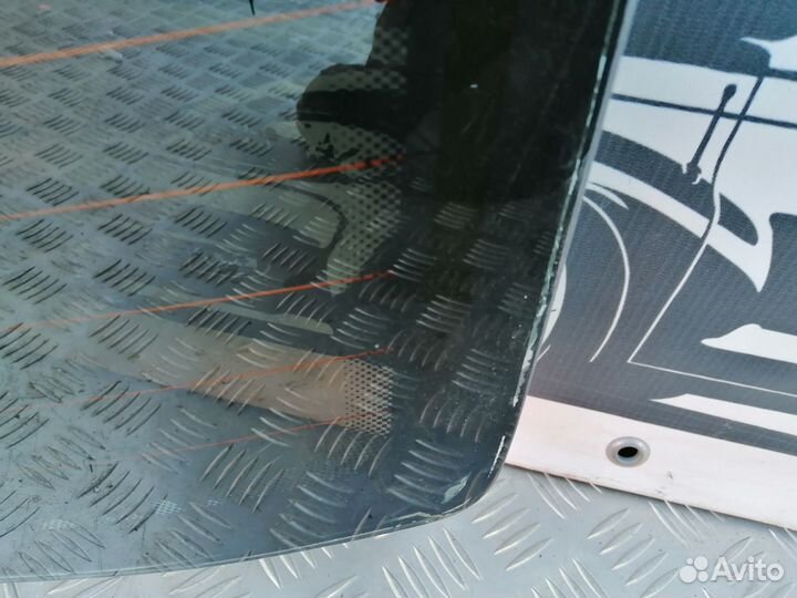 Стекло заднее Audi A6 C5 2000г Седан