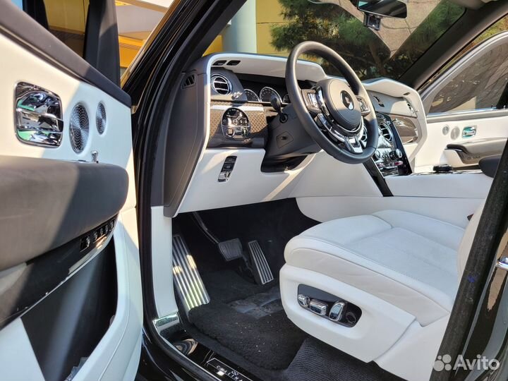 Rolls-Royce Cullinan 6.7 AT, 2021, 27 350 км