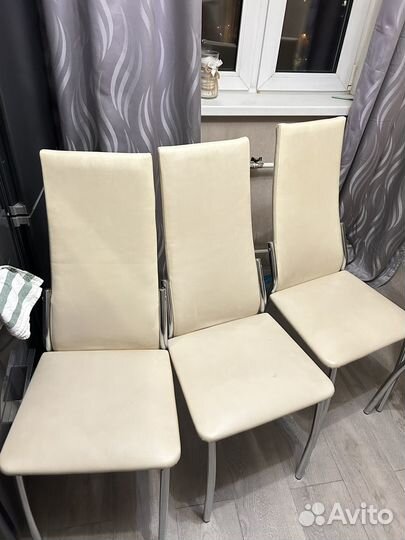 Стулья 4 штуки бу