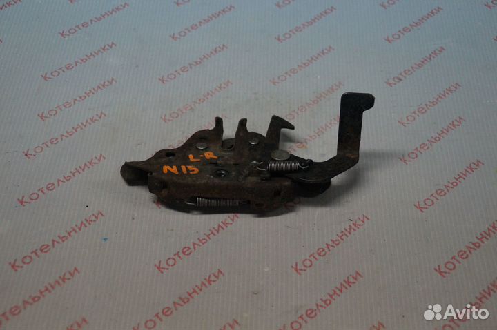 Nissan 65601-1N610 Захватный крюк капота