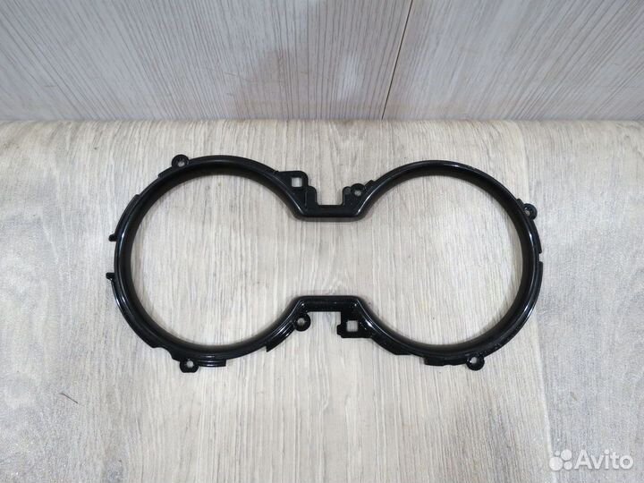 Накладка подстаканника Toyota Camry 70