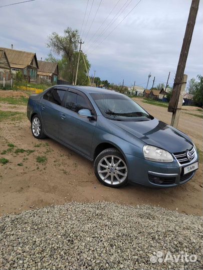Volkswagen Jetta 1.6 AT, 2009, 300 000 км