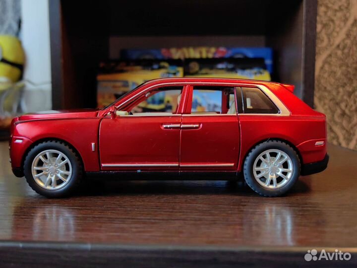 Металлическая машинка Rolls Royce Cullinan