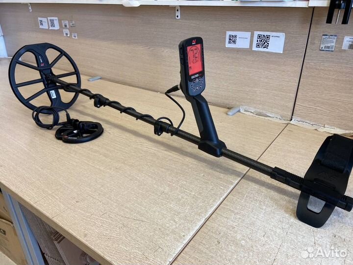 Металлоискатель Minelab equinox 900