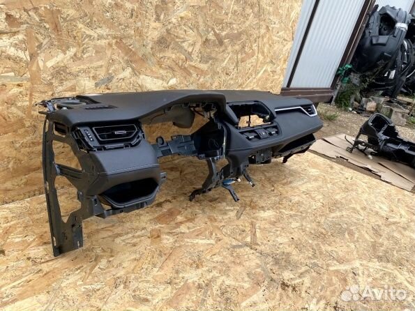 Тойота Рав 4 50 Торпедо с подушкой