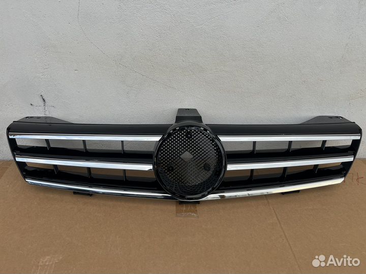 Решетка радиатора на Мерседес CLS 219