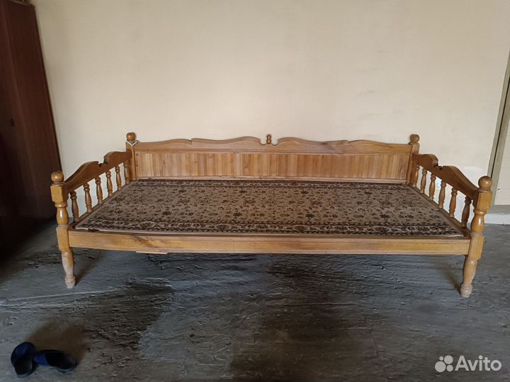 Диванттахта