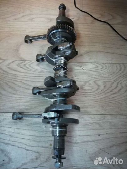 Коленвал suzuki GSX 400 R 1994г