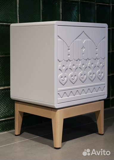 Тумба прикроватная