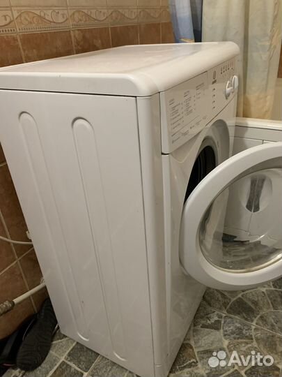 Стиральная машинка indezit