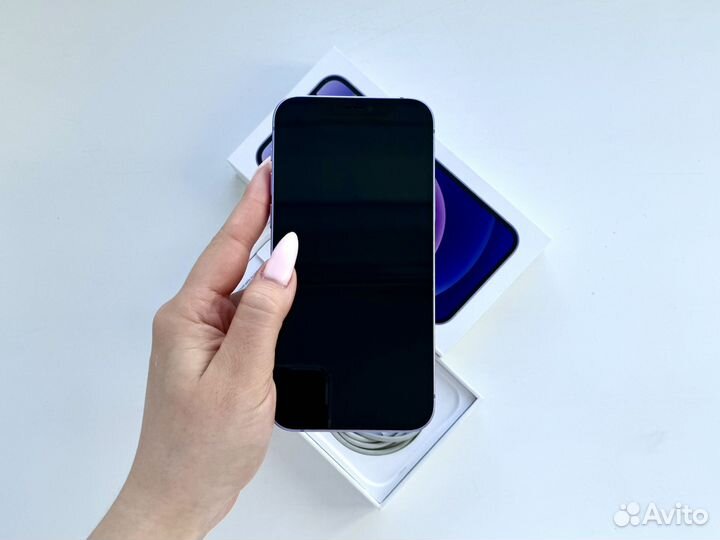 iPhone 12, 64 ГБ