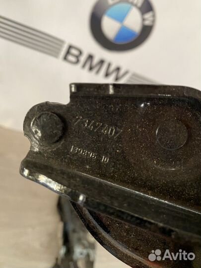 Петля капота левая/правая BMW G11/G12 цвет 475