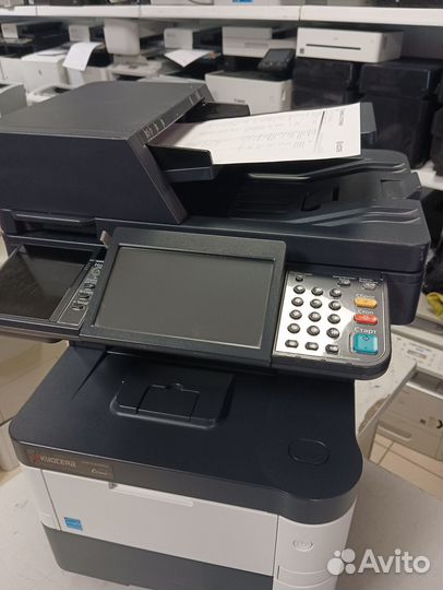 Мощное лазерное мфу Kyocera M3040idn Сенсорный