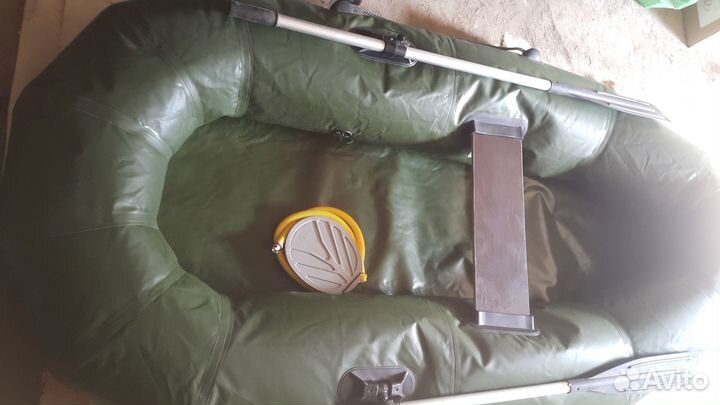 Надувная лодка Фрегат М-11 зеленый