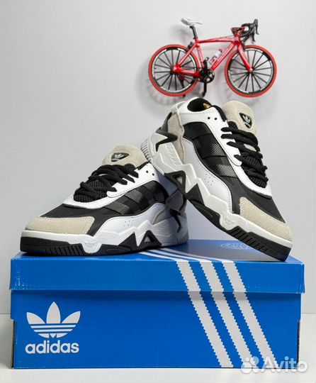 Кроссовки adidas