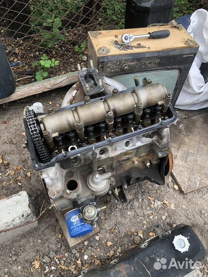 Двигатель головка