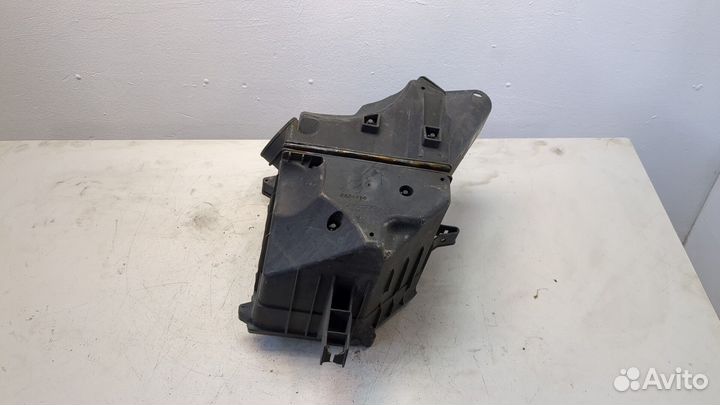 Корпус воздушного фильтра Volvo XC90, 2005