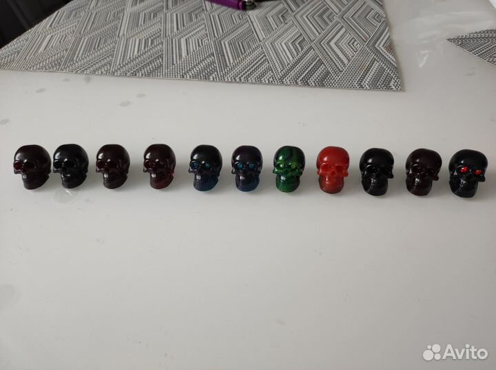 Череп из эпоксидной смолы