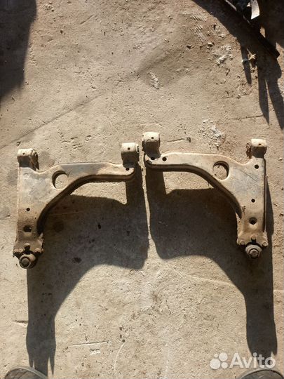 Рычаг передний Opel Vectra B