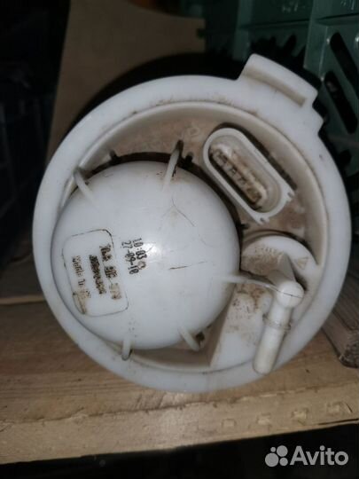 Топливный насос 7L8919679 Volkswagen Touareg 1