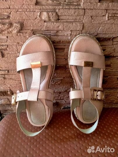 Босоножки для девочки