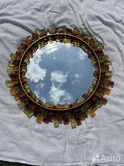 Настенное зеркало