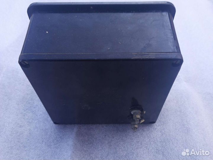 Вольтметр большой