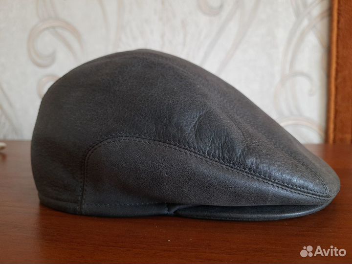 Мужская кожаная кепка