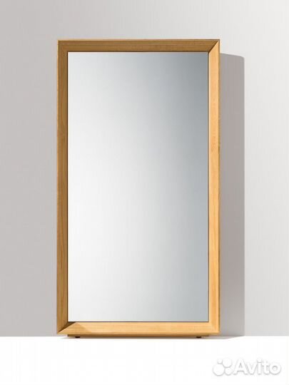 Дизайнерское зеркало в прихожую