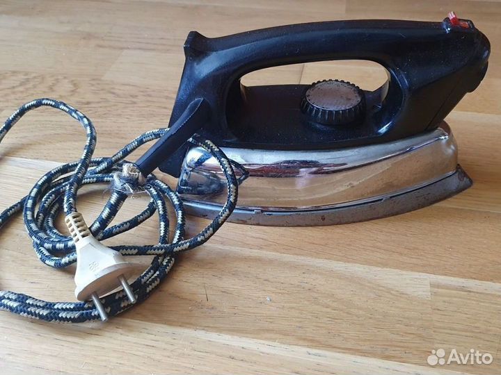 Утюг советский электрический