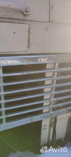 Интернационал 9800 решётка радиатора