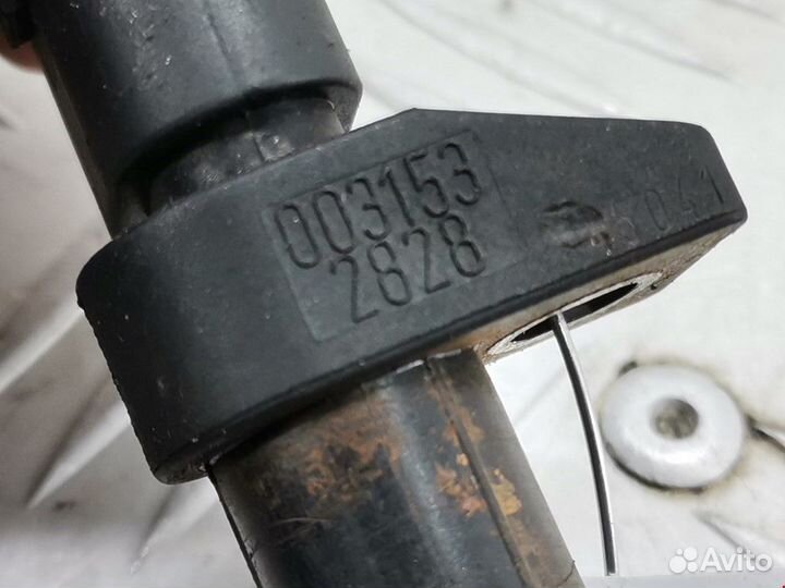 Датчик коленвала Mercedes-Benz C-Класс A0031532828