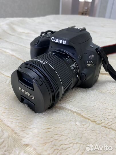 Зеркальный фотоаппарат canon eos 200d